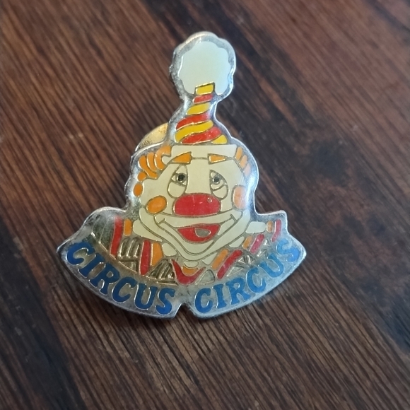 Jewelry - Vintage circus‎ circus Las Vegas pin